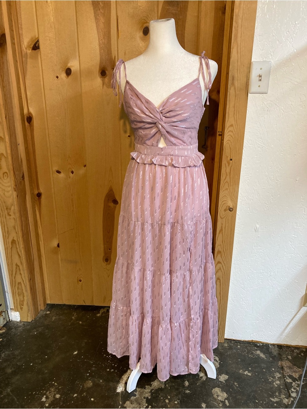 Astr the Label Lilac XS Tie-Shoulder Maxi Dress with Twist Front Zip Slit